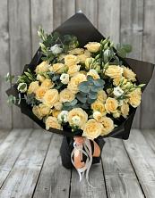 Букет цветов из:  Розы и Лизиантусы в Кильмези