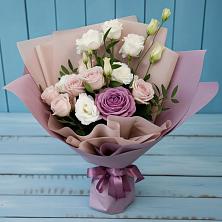 Букет цветов из:  Розы и Лизиантусы в Кильмези