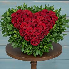 Цветочная композиция из Розы в виде сердца #REPLACE_PRED# Кильмези