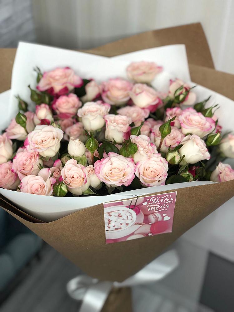 Букет цветов из: Розы в Кильмези