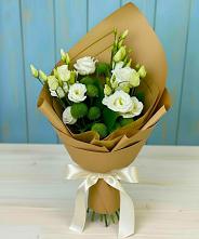 Букет цветов из:  Хризантемы и Лизиантусы #REPLACE_PRED# Кильмези