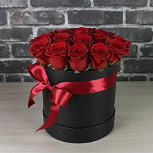 Цветочная композиция из Розы в шляпной коробке #REPLACE_PRED# Кильмези