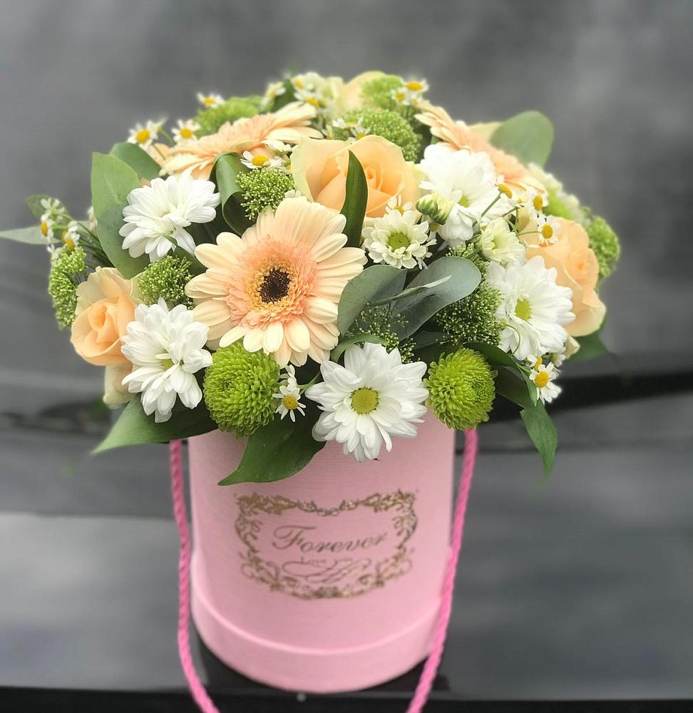 Цветочная композиция из Розы, Герберы и Хризантемы в шляпной коробке в Кильмези