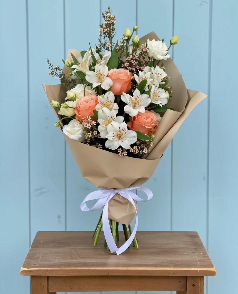 Букет цветов из: Альстромерии, Лизиантусы, Розы и Хризантемы в Кильмези