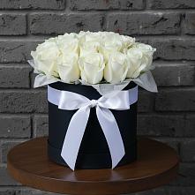 Цветочная композиция из Розы в шляпной коробке в Кильмези